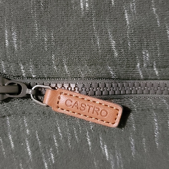 NWOT zip up sweater green with white accents by Castro size 8 to 10 front pocket - Picture 3 of 16